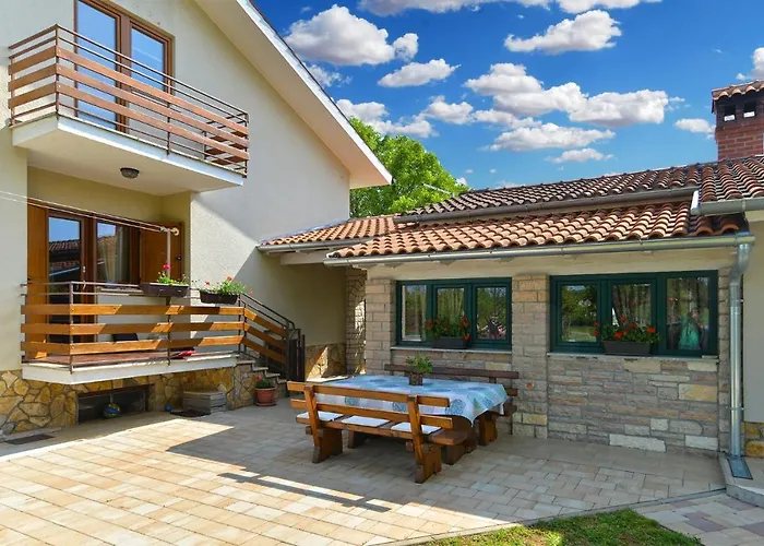 House Marta 2157 *
