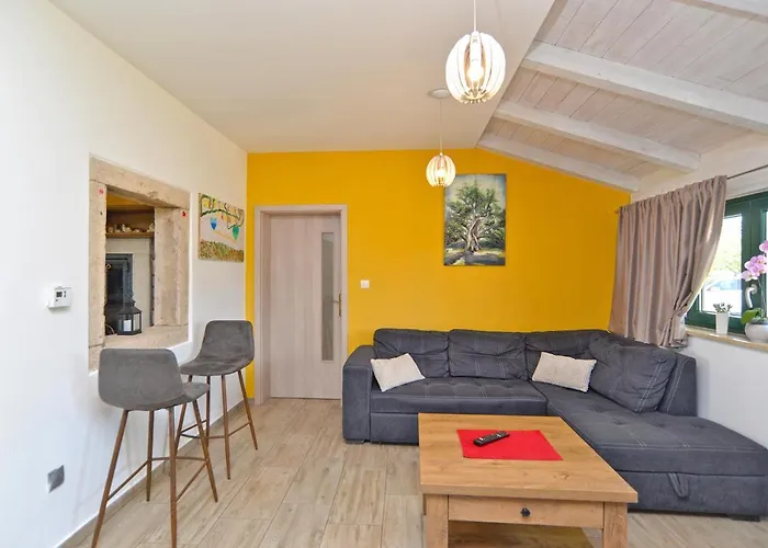 House Marta 2157 펜션 Žminj