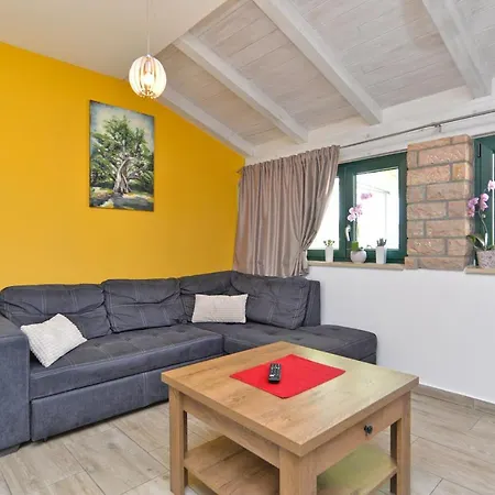 Дом отдыха House Marta 2157