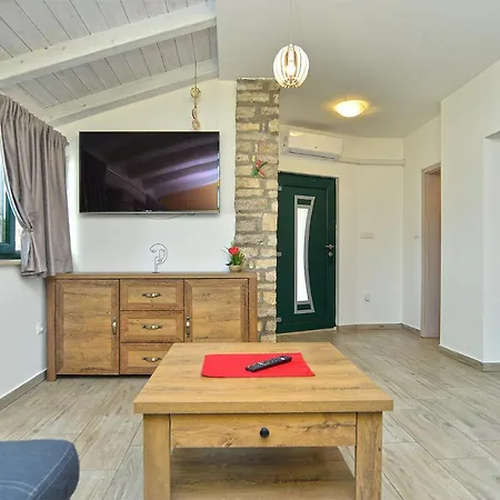 בית נופש House Marta 2157 Žminj